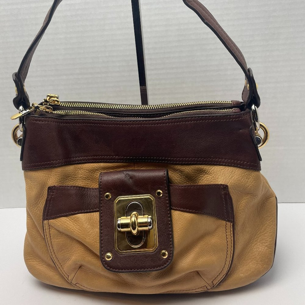 B. Makowsky handbag